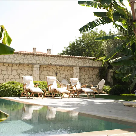 Morro Guest house 4*